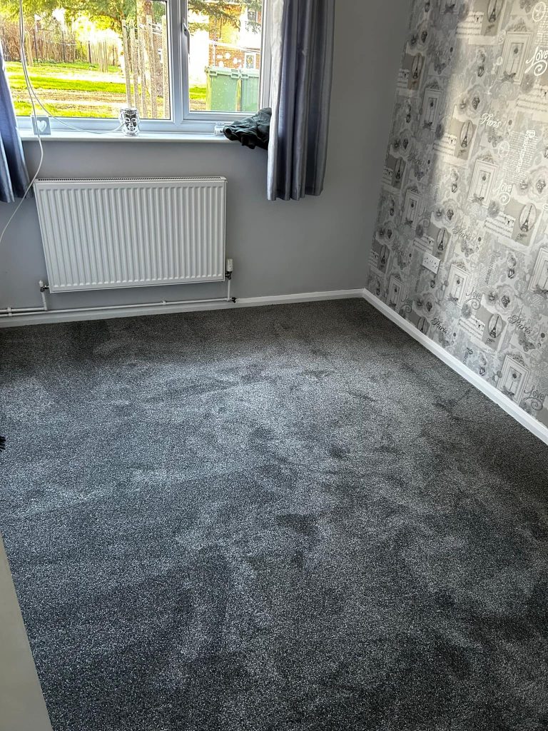 324747184_933075981185410_5588244687106340285_n bedroom carpet fitting