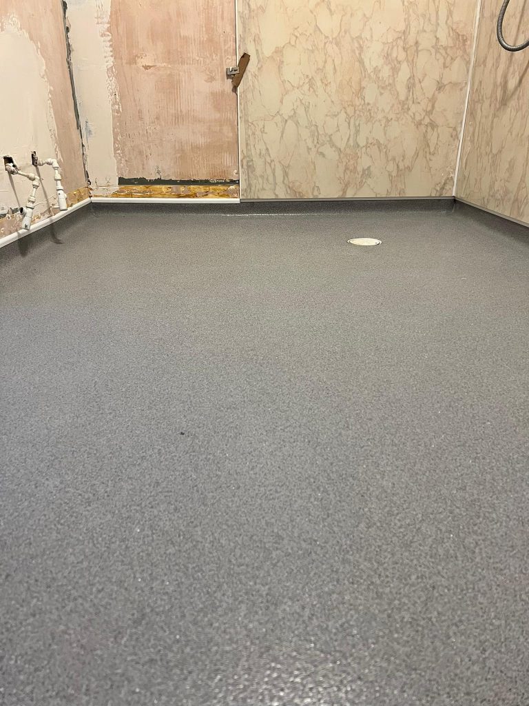 328641103_1295392707684848_3248129058495615253_n wet room flooring and drainage