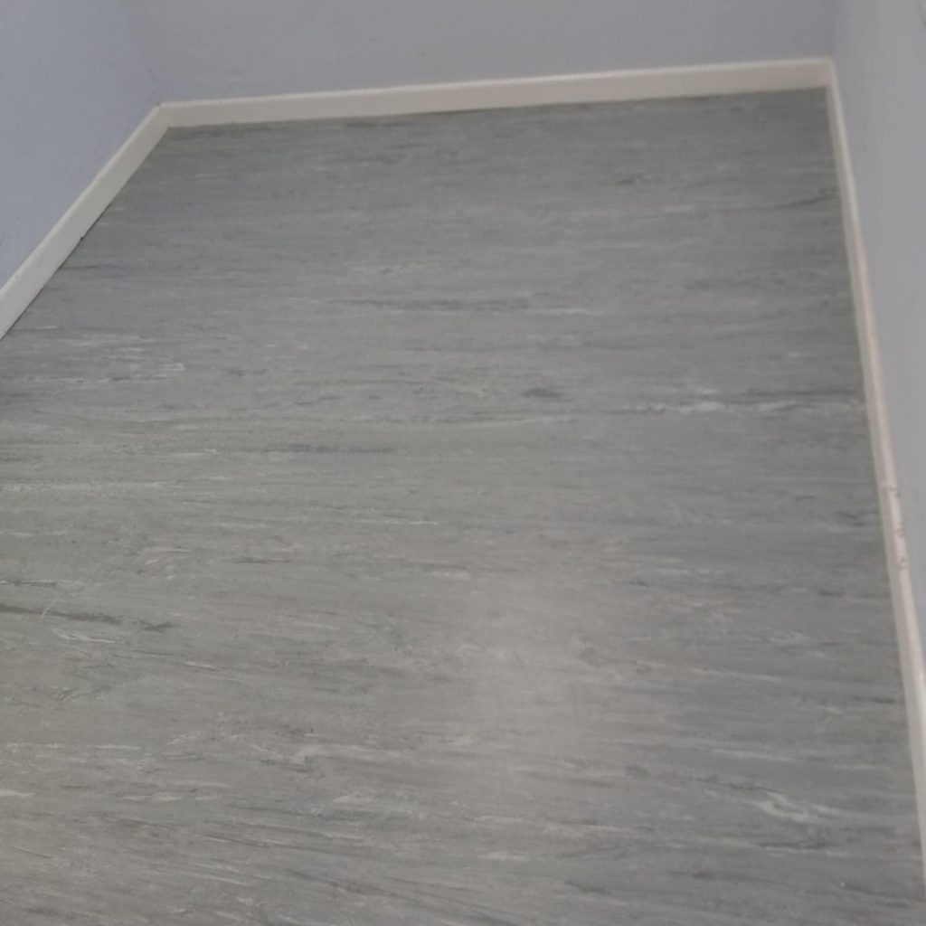 328996536_704438757838976_7959991892394884127_n new vinyl flooring for offices