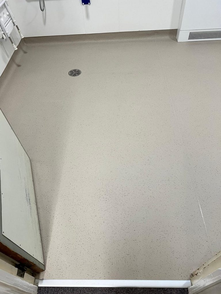 333249381_207050641986676_3835628854083721365_n Wet room flooring with drainage