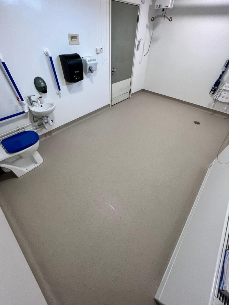 333695719_865435274532291_1746908329055549445_n Wet room flooring
